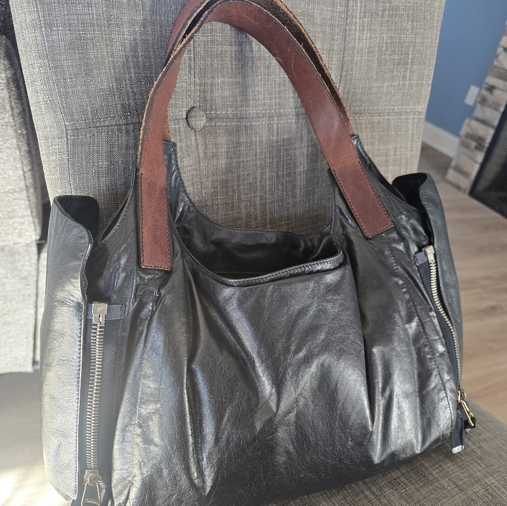 Elegant Celine Black and Brown Leather Tote Bag - Picture 9 of 15